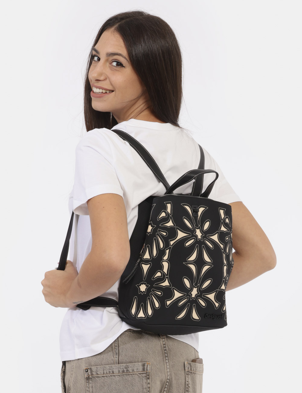 zaino-desigual-589ljq-1.jpg Zainetto Donna Zaino Tutti I Giorni Zaino Desigual Nero Acquista Online! Seconda Strada - immagine 1