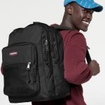Globo E Commerce Calzature, Abbigliamento, Sport, Intimo, Accessori EASTPAK Zaino PINNACLE nero con due scomparti principali, due tasche anteriori e un organizer interno