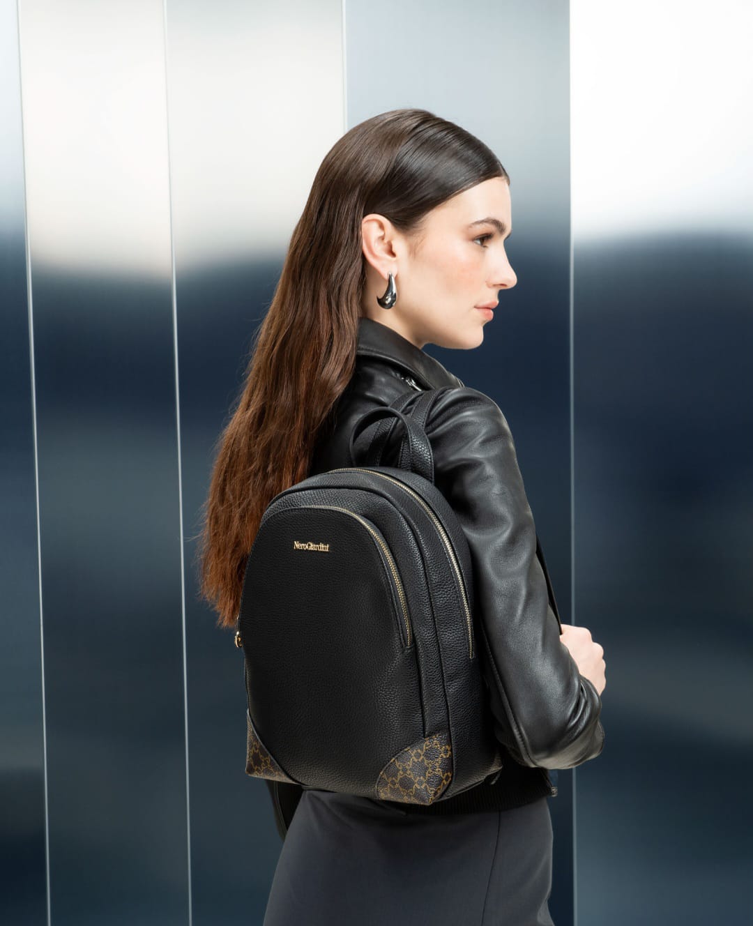 zaino-nero-donna-892rjq-1.jpg Zaino Nero Zainetto Borsa Donna Borsa Zaino Donna Zaino Pelle Nero Giardini Giardini Zainetto Nero - immagine 1