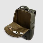 Slim Leather Laptop Backpack 15.6" with Anti Theft Cable | Piquadro