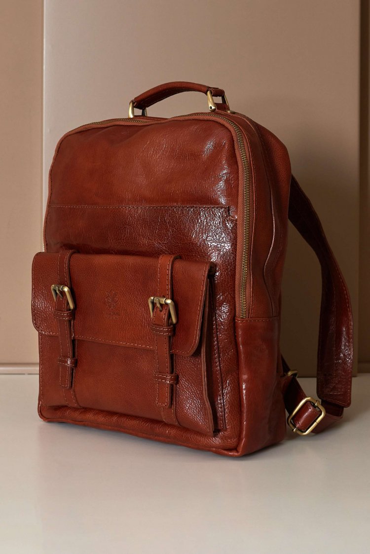 zaino-uomo-pelle-829gkq-1.jpg Vintage Marrone Multitasche Zaino Uomo In Pelle PU Marrone Vintage – Multitasche 11x5,5x16, Resistente A Graffi E Acqua, Per Scuola E Viaggi - immagine 1